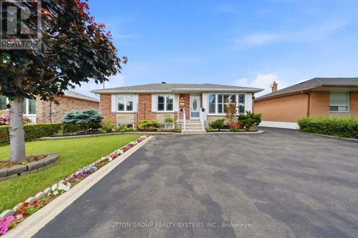 2870 WESTON ROAD, Toronto (Humberlea-Pelmo Park), Ontario M9M2S3