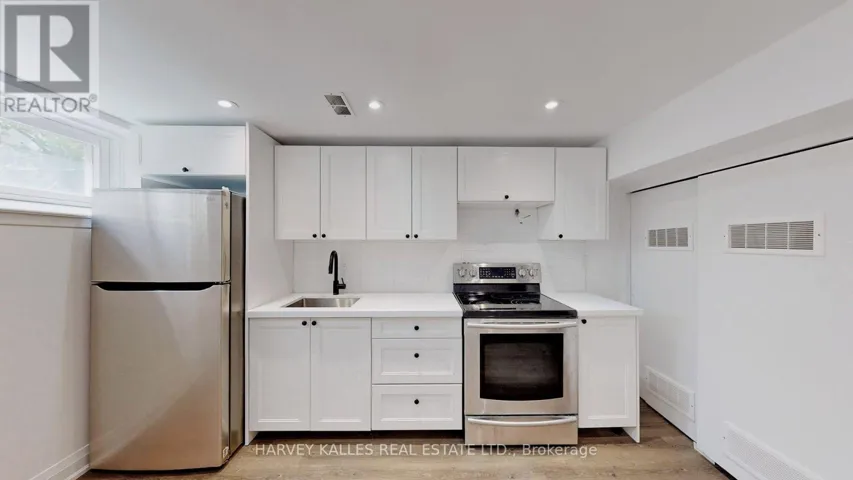 BSMT - 7 PANNAHILL ROAD, Toronto (Bathurst Manor), Ontario M3H4N2