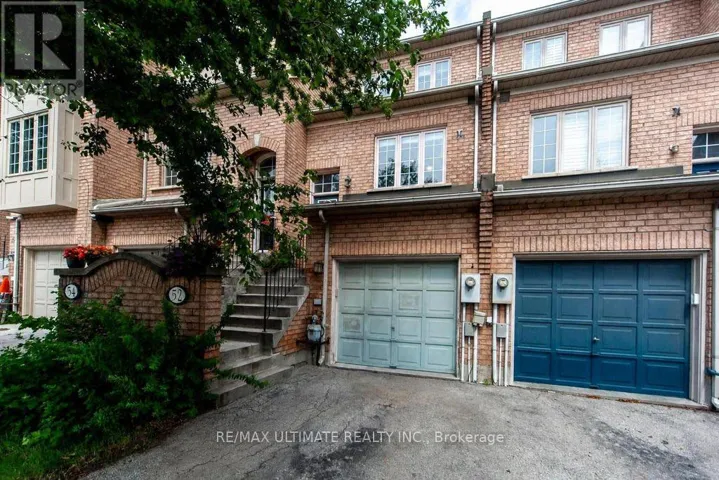 52 BLUEWATER COURT, Toronto (Mimico), Ontario M8V4A9