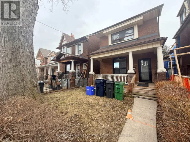 UPPER - 544 CONCORD AVENUE, Toronto (Dovercourt-Wallace Emerson-Junction), Ontario M6H2R1