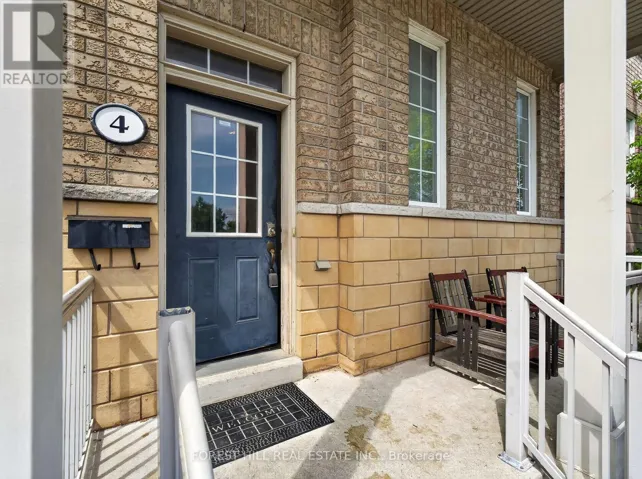 4 EVELYN WIGGINS DRIVE, Toronto (York University Heights), Ontario M3J0G3