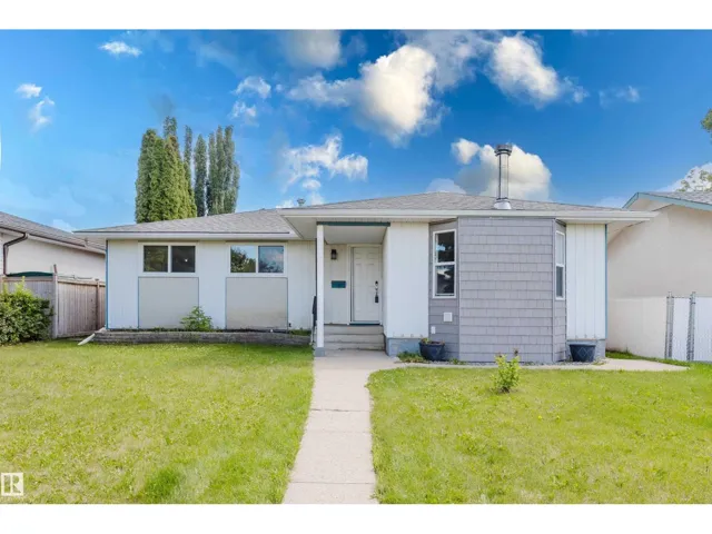 8707 151 AV NW, Edmonton, Alberta T5E5Y1