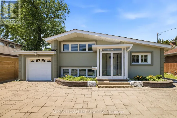 3084 CONSTITUTION BOULEVARD, Mississauga (Applewood), Ontario L4Y2Z2