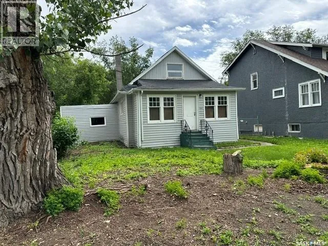 1447 Elphinstone STREET, Regina, Saskatchewan S4T3M7