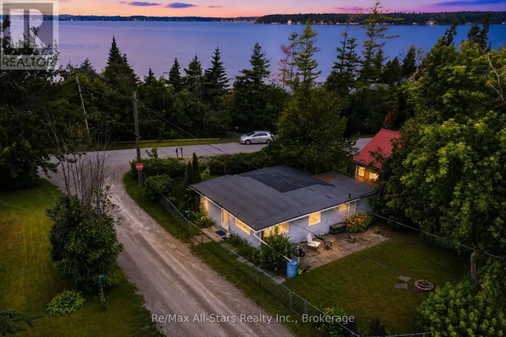 3 LEAF STREET, Kawartha Lakes (Dunsford), Ontario K0M1L0