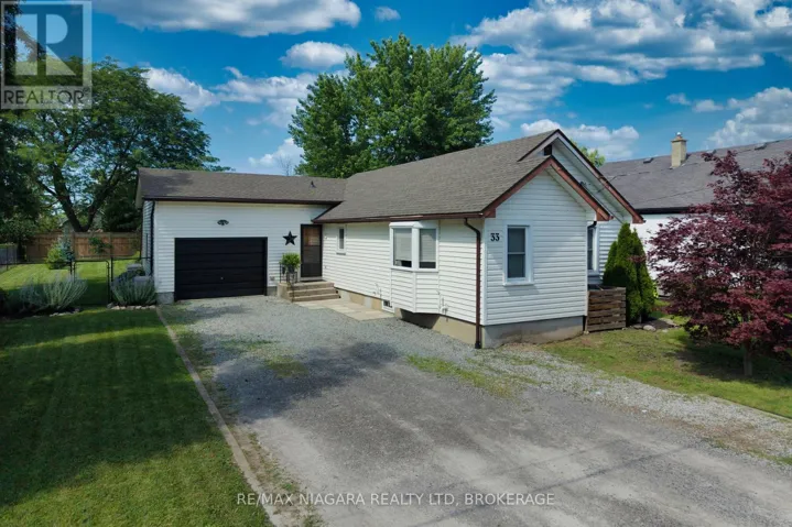 33 BLOOMFIELD AVENUE, St. Catharines (Secord Woods), Ontario L2P1X2