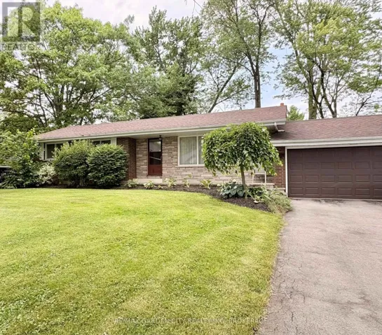 51 BACON LANE, Pelham (Fonthill), Ontario L3C3E6