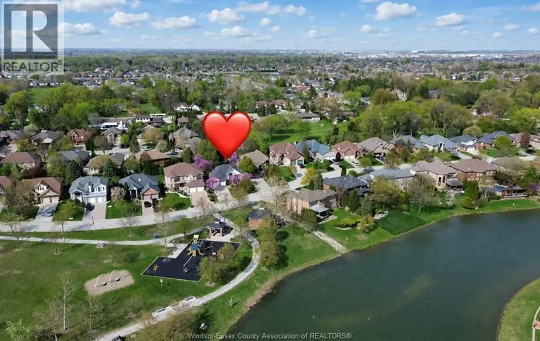 660 CARUSO, Windsor, Ontario N9G2M6