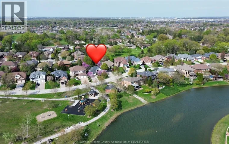 660 CARUSO, Windsor, Ontario N9G2M6