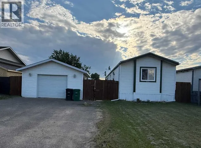 9904 107 Street, High Level, Alberta T0H1Z0