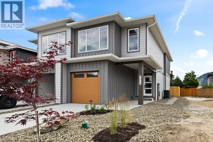 1715 Treffry Place Unit# 102, Summerland, British Columbia V0H1Z9