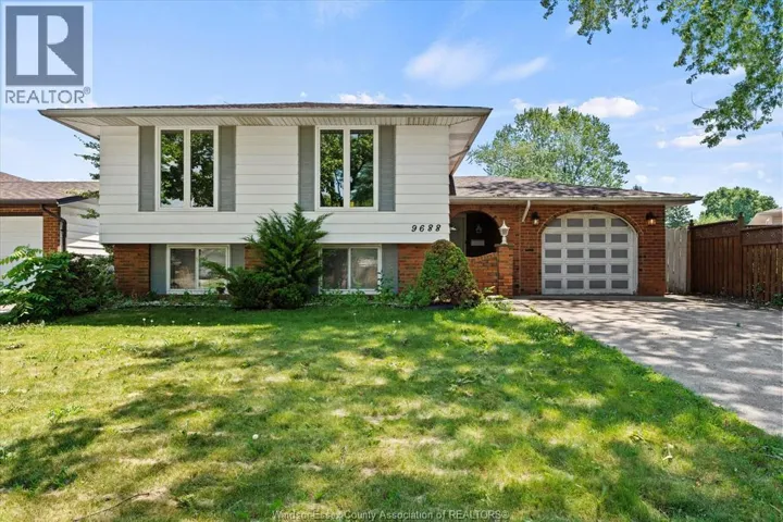 9688 CHESTNUT DRIVE, Windsor, Ontario N8R1G8