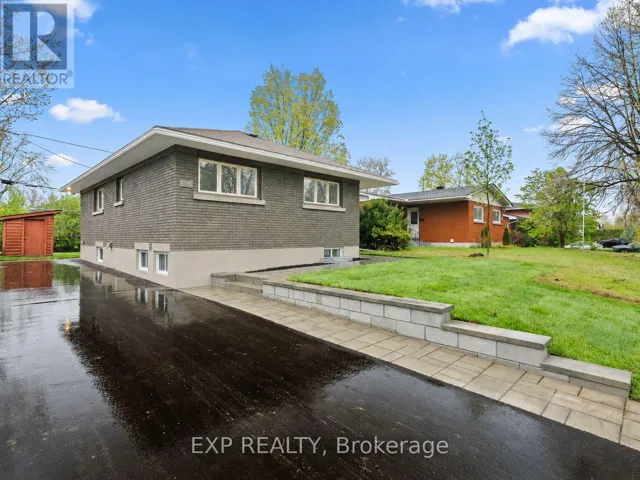 2393 SHELDON AVENUE, Ottawa, Ontario K2C1K4