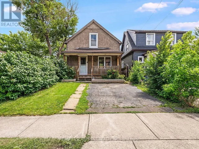 52 STAPLETON AVENUE, Hamilton (Industrial Sector), Ontario L8H3N5