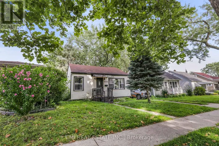 1226 WIGLE AVENUE, Windsor, Ontario N9C3N1