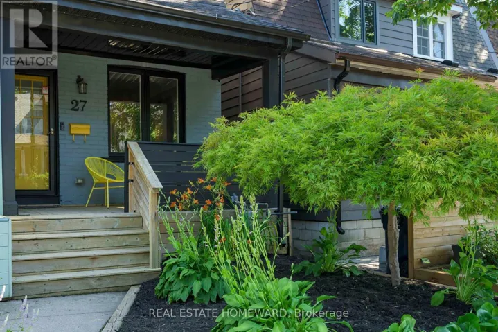 27 MOUNTALAN AVENUE, Toronto (Greenwood-Coxwell), Ontario M4J1H3