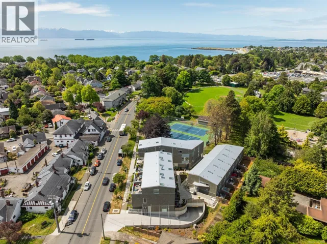 105 1720 Fairfield Rd, Victoria, British Columbia V8S1G3