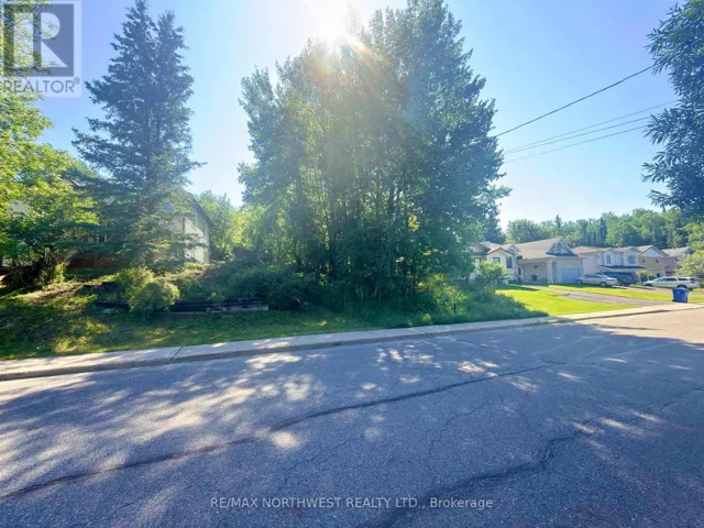 881 4th Avenue S, Kenora, Ontario P9N1Z9