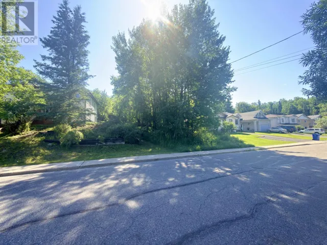 881 4th Avenue S, Kenora, Ontario P9N1Z9