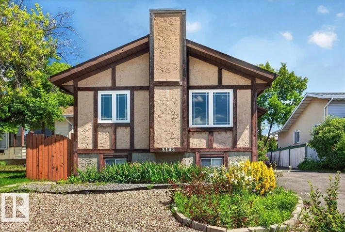 3135 49A ST NW, Edmonton, Alberta T6L4R6