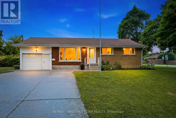 32 HANSON DRIVE, St. Catharines (Bunting/Linwell), Ontario L2M2X1