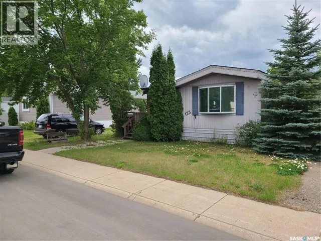 123 Lochrie CRESCENT, Saskatoon, Saskatchewan S7M5E3