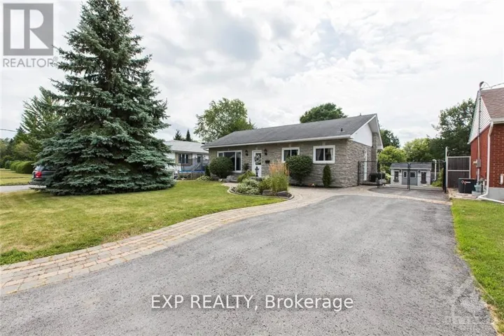 28 APPLEFORD STREET, Ottawa, Ontario K1J6T9