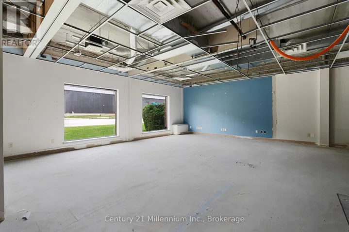 220 - 1717 2ND AVENUE, Owen Sound, Ontario N4K6V4