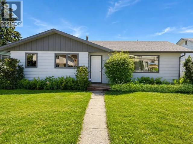 5035 48 Street, Rocky Mountain House, Alberta T4T1M4