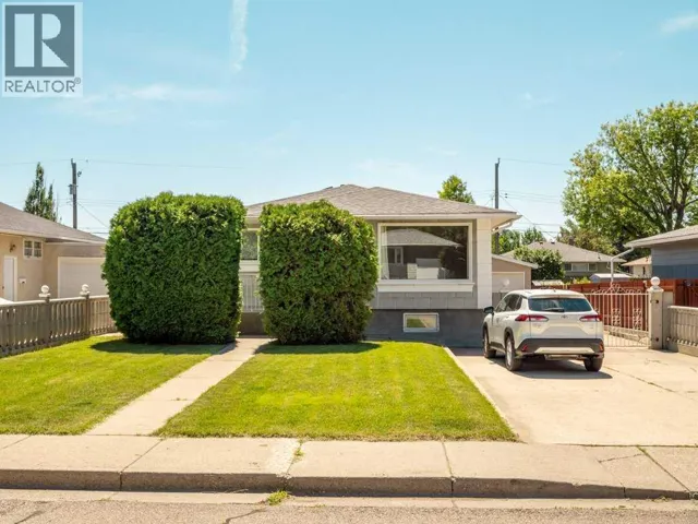 1726 13 Avenue S, Lethbridge, Alberta T1K0R9