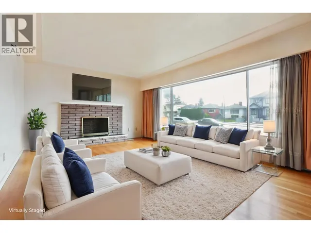 2894 MCGILL STREET, Vancouver, British Columbia V5K1H6