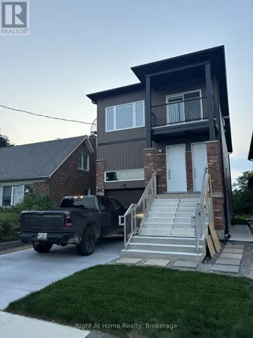 576 GUELPH STREET, Kitchener, Ontario N2H5Y4