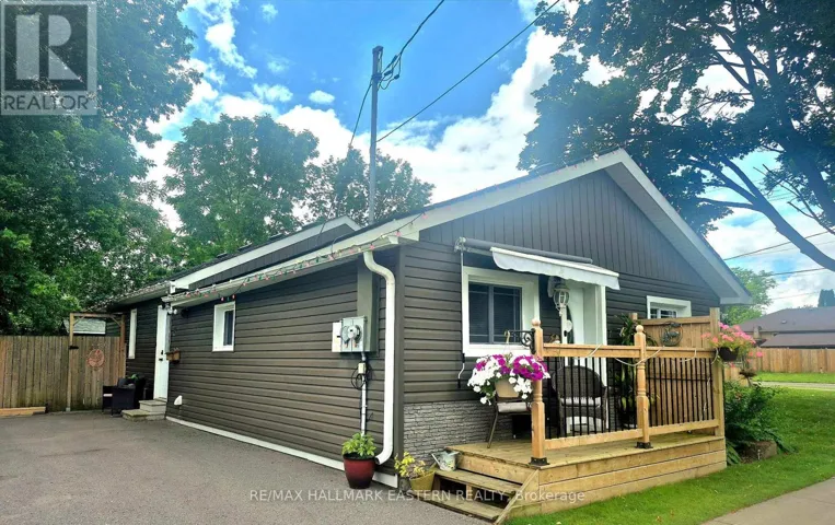 779 CHAMBERLAIN STREET, Peterborough (Otonabee Ward 1), Ontario K9J4M2