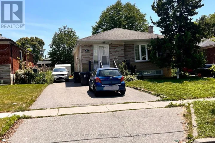 32 ROMULUS DRIVE N, Toronto (Bendale), Ontario M1K4C2