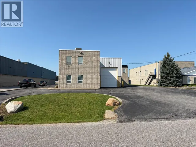 2080 FASAN DRIVE Unit# 1, Tecumseh, Ontario N0R1L0
