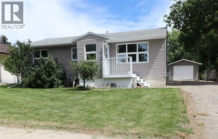 186 8 Street W, Cardston, Alberta T0K0K0