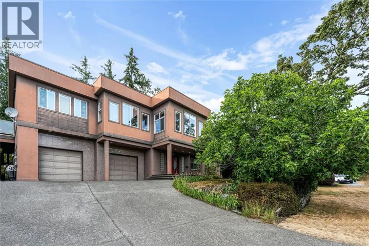 1060 Valewood Trail, Saanich, British Columbia V8X5G7
