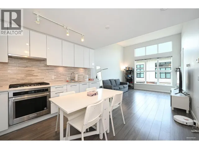 427 9551 ALEXANDRA ROAD, Richmond, British Columbia V6X0S6