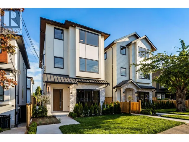 1 6682 NAPIER STREET, Burnaby, British Columbia V5B2C3