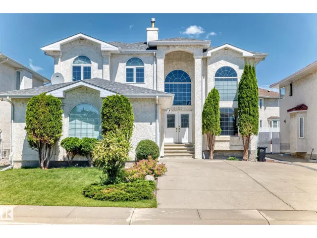 8820 158 AV NW, Edmonton, Alberta T5Z3E1
