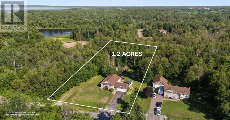 36 FERN ROAD, Laurentian Valley, Ontario K8A6W2