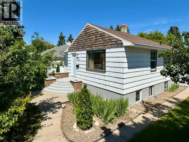 533 23 Street S, Lethbridge, Alberta T1J3M9