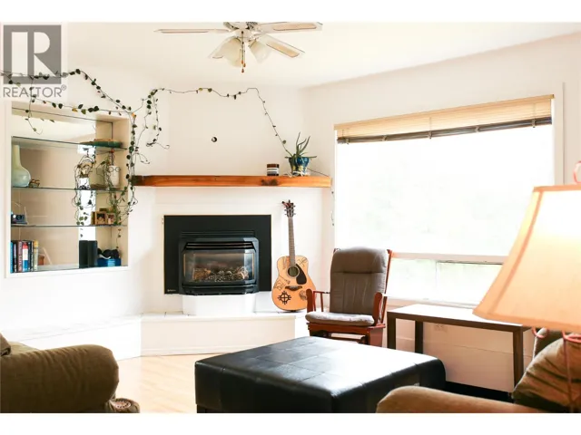 2170 Thompson Avenue, Rossland, British Columbia V0G1Y0