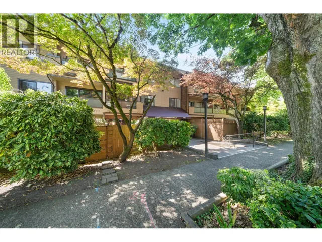 214 2190 W 7TH AVENUE, Vancouver, British Columbia V6K4K7