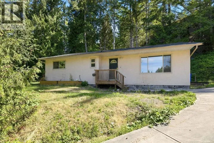 5754 TROUT LAKE ROAD, Halfmoon Bay, British Columbia V7Z1H1