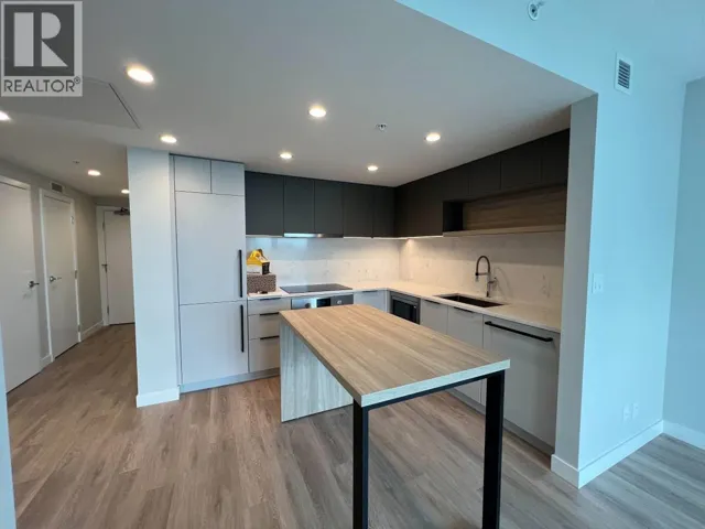 2701 567 EMERSON STREET, Coquitlam, British Columbia V3J3A4