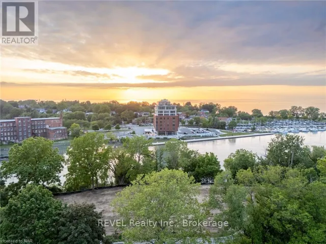 5 - 23 MICHIGAN AVENUE, St. Catharines (Port Dalhousie), Ontario L2N4G7