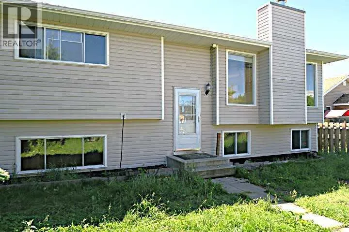 2015 19 Avenue, Bowden, Alberta T0M0K0