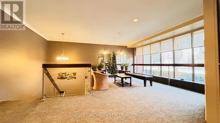 207 - 300 KEATS WAY, Waterloo, Ontario N2L6E6