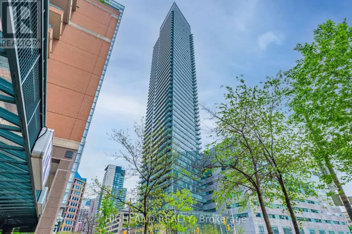 2409 - 832 BAY STREET, Toronto (Bay Street Corridor), Ontario M5S1Z6